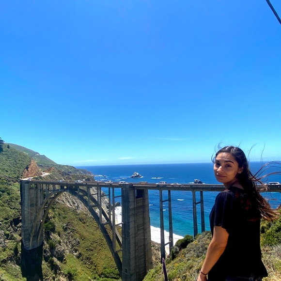 Meet your Posher, Jessica - Picture 1 of 1